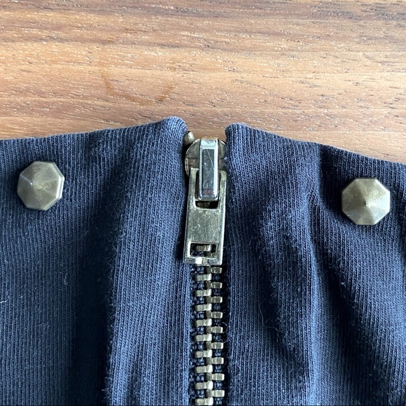 Vero Moda Black Studded Crop Top - Picture 5 of 6